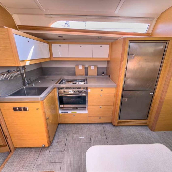 Easy Eleven | Dufour 470 Performance photo 15