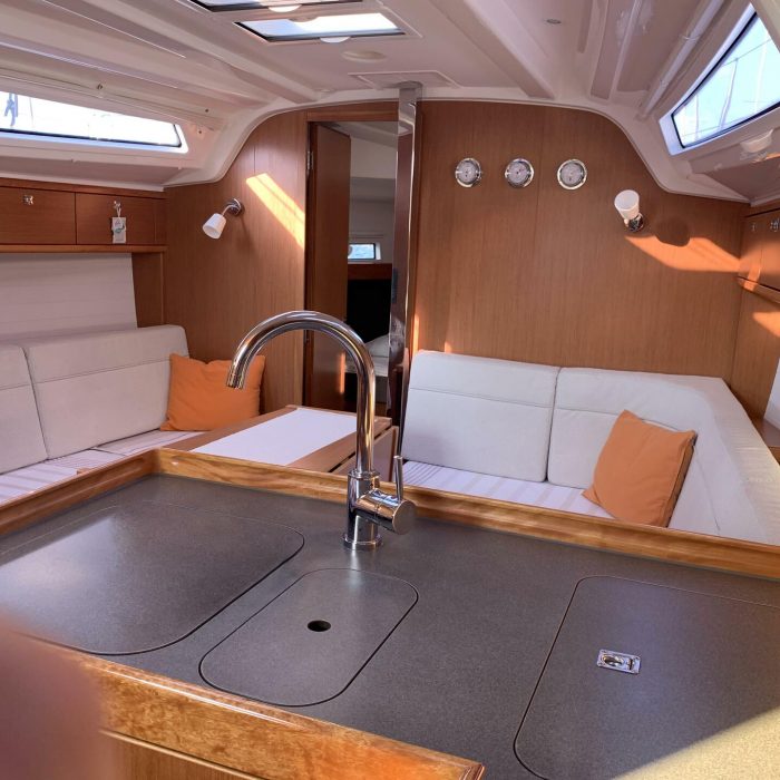 Roger Rabbit | Bavaria 37 photo 5