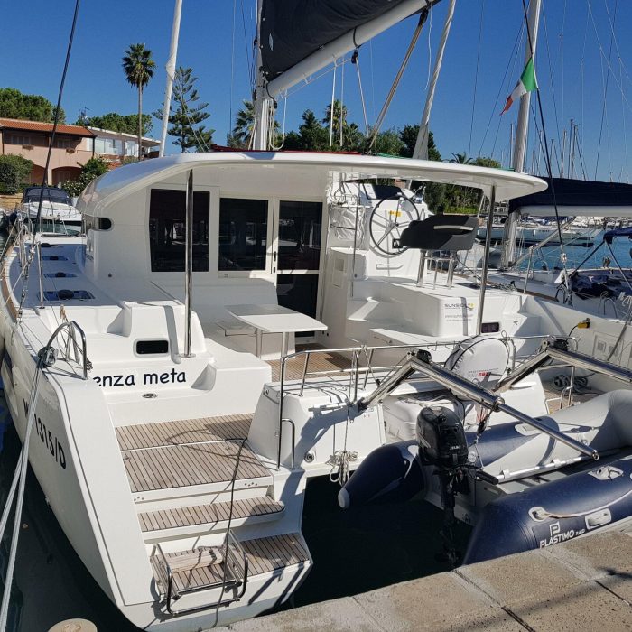 Senza Meta  (A/C and Generator) | Lagoon 40 photo 1