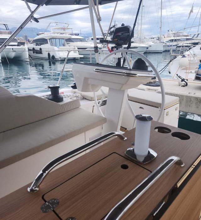 Nonica | Bavaria C46 photo 2