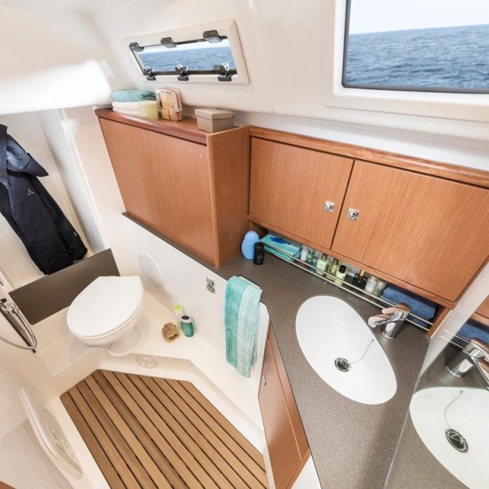 Opal | Bavaria Cruiser 34 Style photo 10