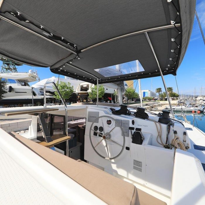 Felicitas II | Fountaine Pajot LUCIA 40 photo 4