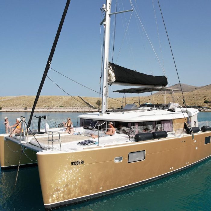 Black Duck | Lagoon 450 Fly photo 3