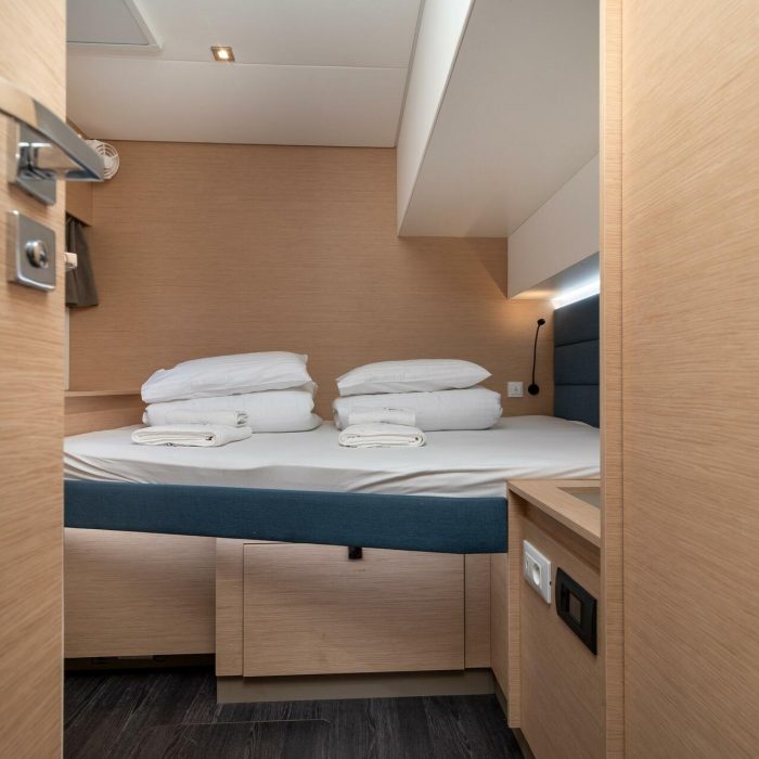 Odysseus | Fountaine Pajot Aura 51 photo 9