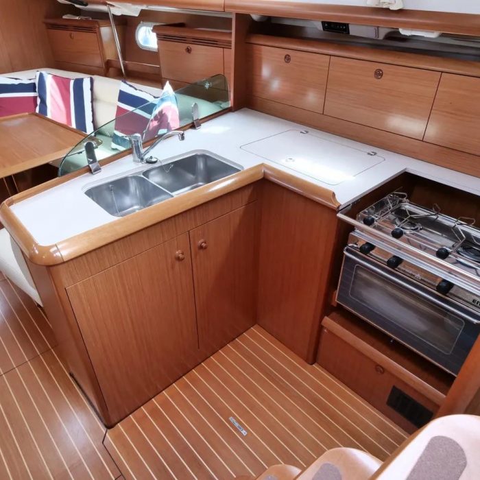 Morpheus | Sun Odyssey 37 photo 10