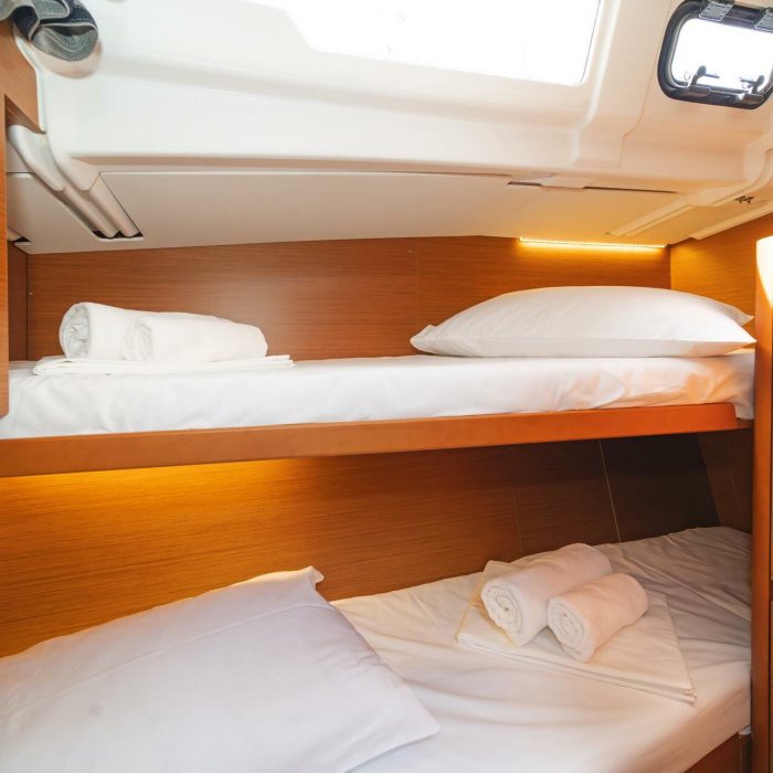 First Ride | Sun Odyssey 490 photo 11