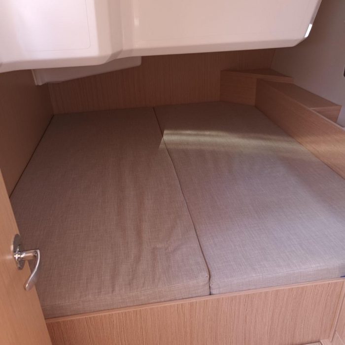 NEW Gioia | Bavaria C42 photo 15