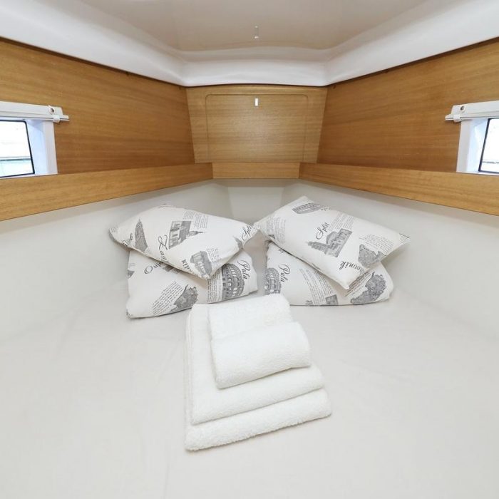 Moon Pearl | Elan 45.1 Impression photo 9