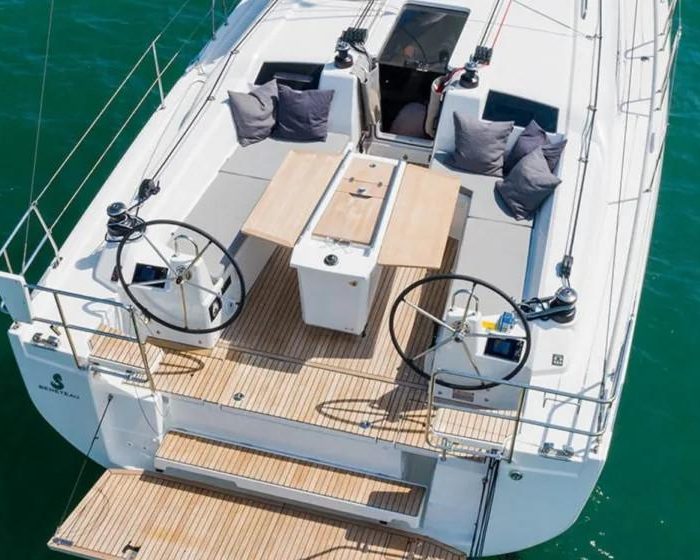 Moorings 42.3 Exclusive | Oceanis 40.1 photo 2