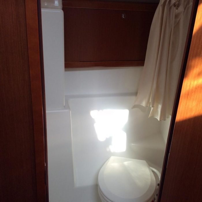 Seacret | Oceanis 43 photo 12