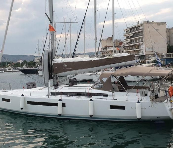 Helia (A/C, Gen. 10kVA, Electric Winch NEW 2022) | Sun Odyssey 490 photo 3