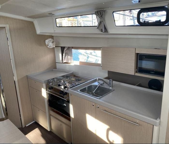 Maximus | Oceanis 38.1 photo 14