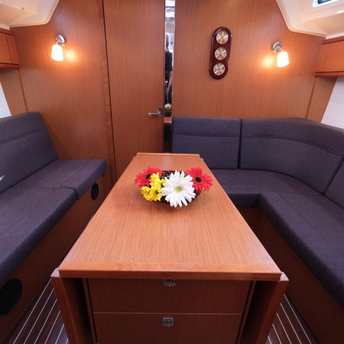 Crush | Bavaria Cruiser 37 photo 10