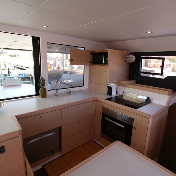 Amelie | Dufour Catamaran 48 photo 12