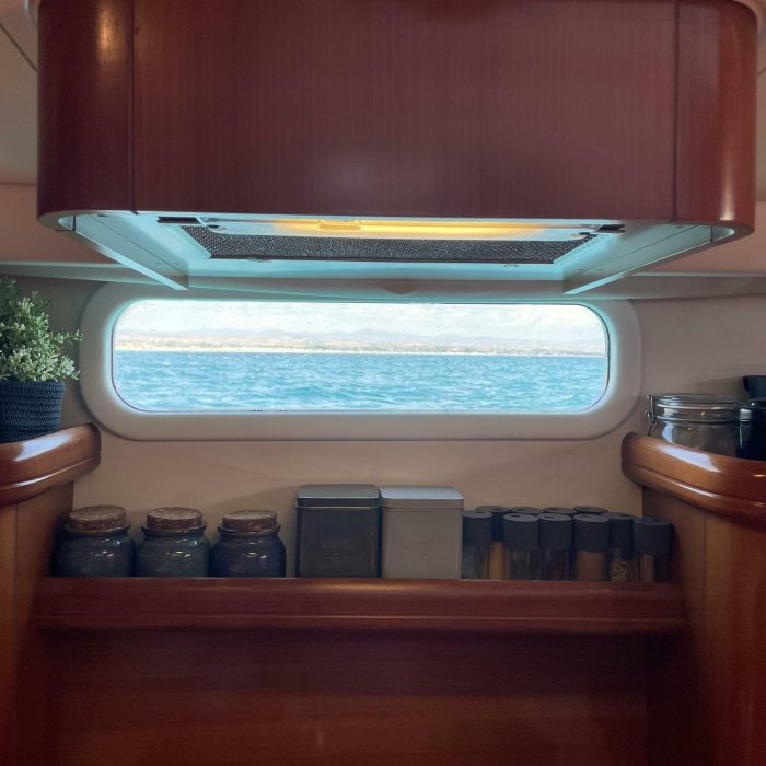 Marina Blue | Beneteau 57 photo 9