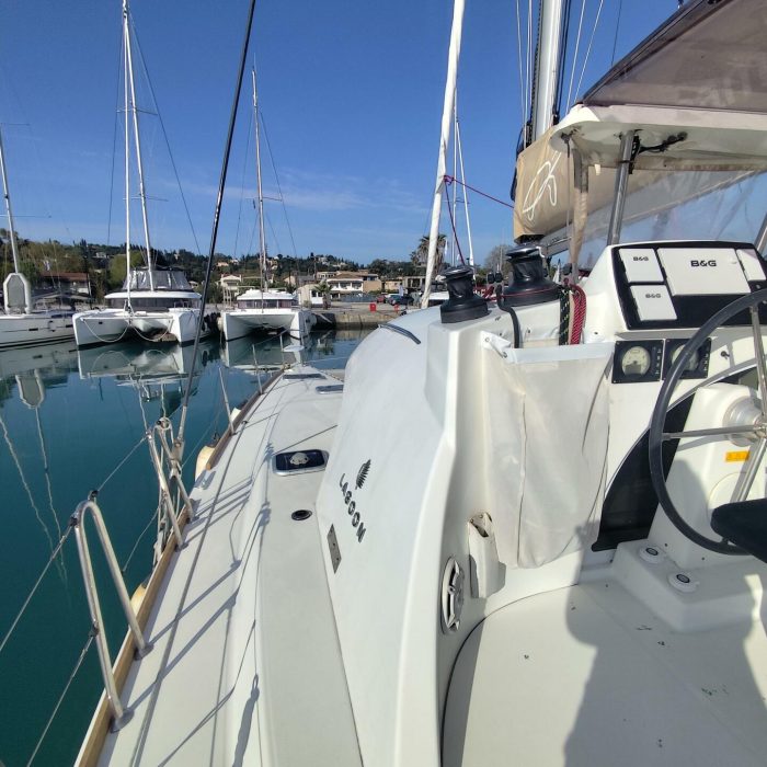 Whooper | Lagoon 380 photo 7