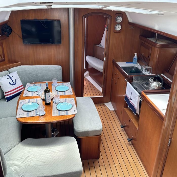 Argo | Oceanis 393 photo 7