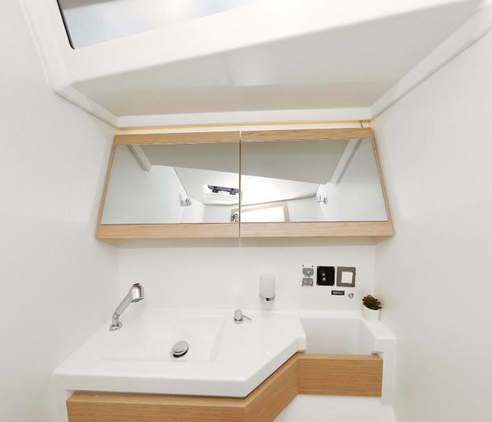 MR. WHITE | Oceanis 46.1 photo 56