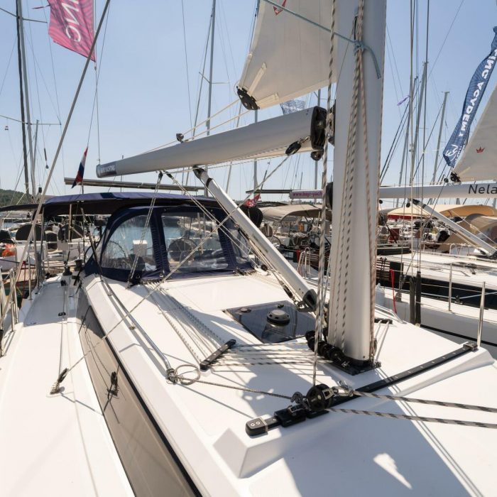 Freya | Bavaria C38 photo 5
