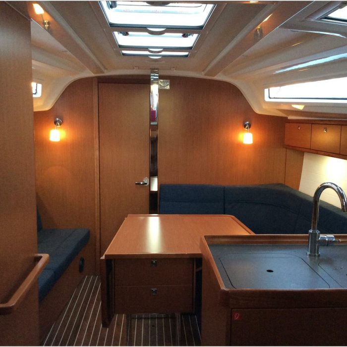 Florentia | Bavaria Cruiser 37 photo 3 Florentia | Bavaria Cruiser 37 photo 3