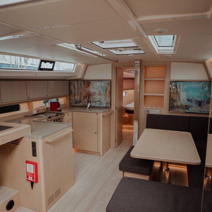 Art N | Bavaria C46 photo 22