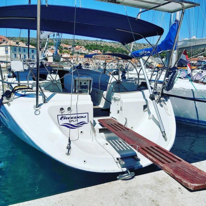 Freedom | Bavaria 44 photo 8