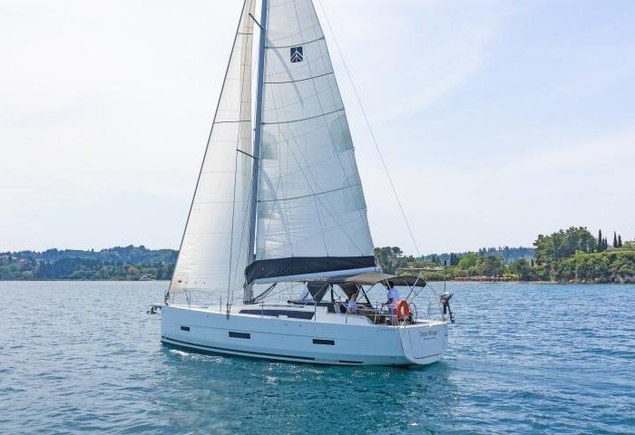 Ocean Whisper | Dufour 430 photo 3