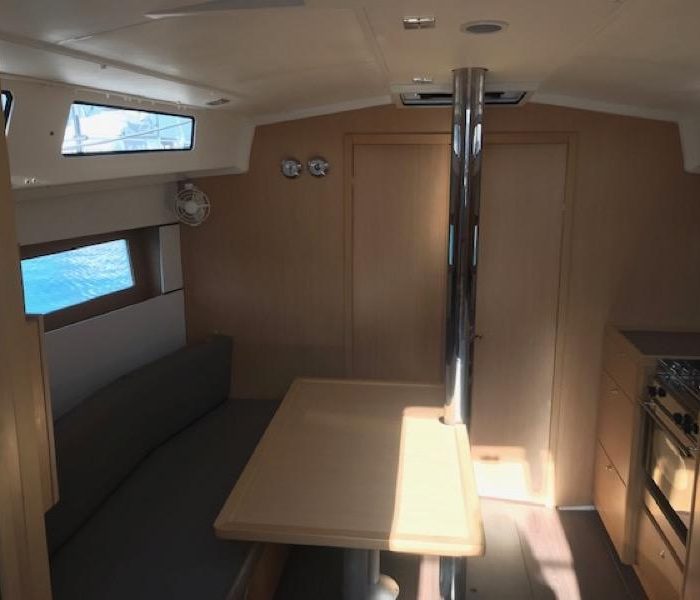 Zosma | Oceanis 38.1 photo 10