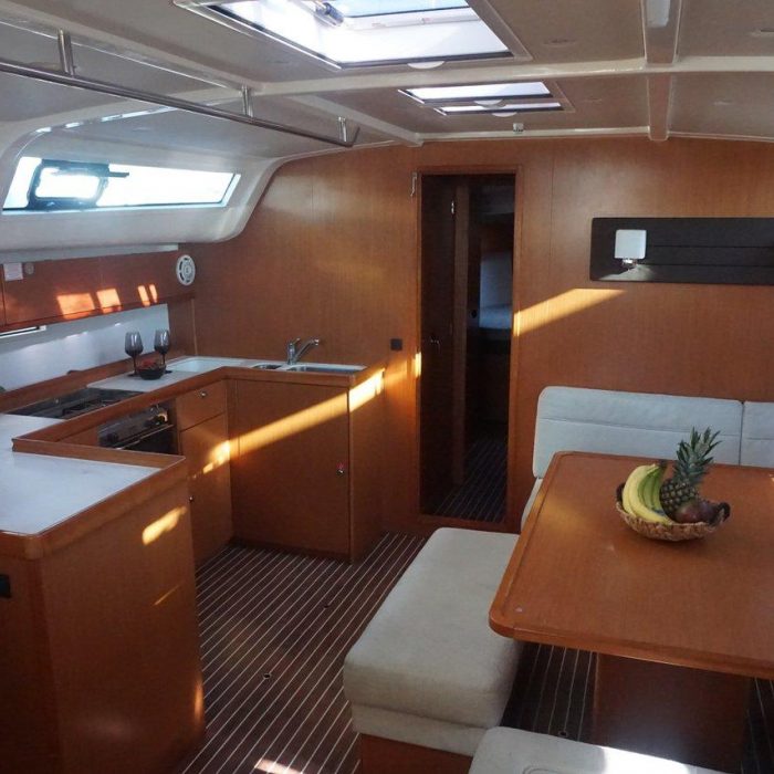 Lina | Bavaria cruiser 51 photo 12