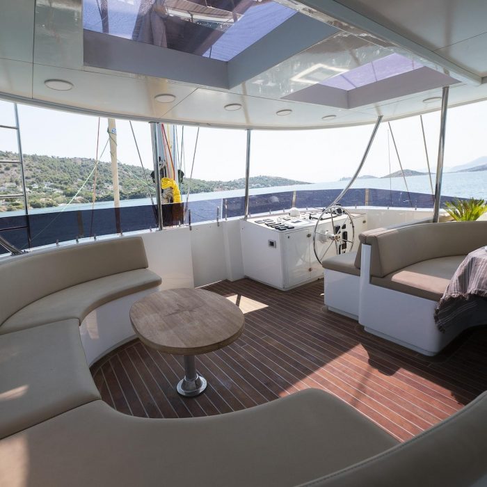 LONG ISLAND | Catamaran photo 5