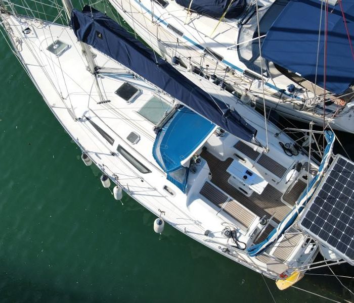 Panic | Sun Odyssey 40 photo 4