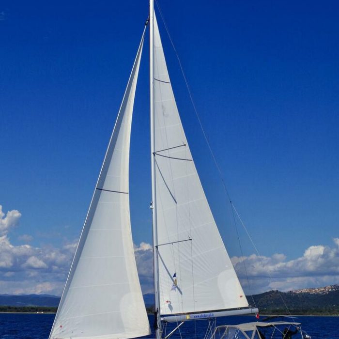 Luna - Water maker, Solar Panel | Oceanis 46.1 photo 3