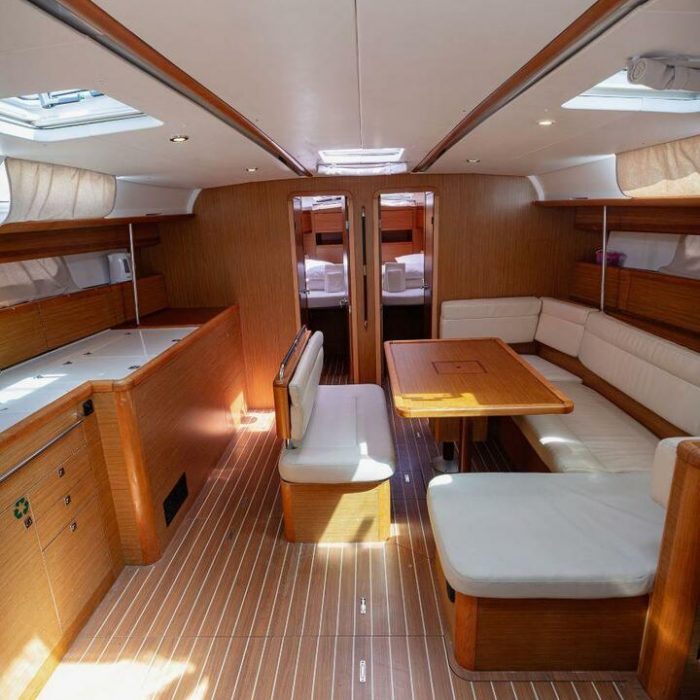 Ana B. | Sun Odyssey 49i photo 15