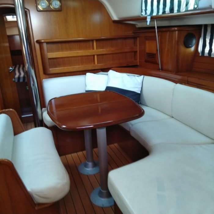Nemesis | Oceanis 411 photo 3