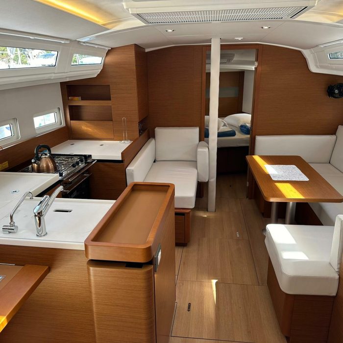 Bobo | Sun Odyssey 410 photo 12