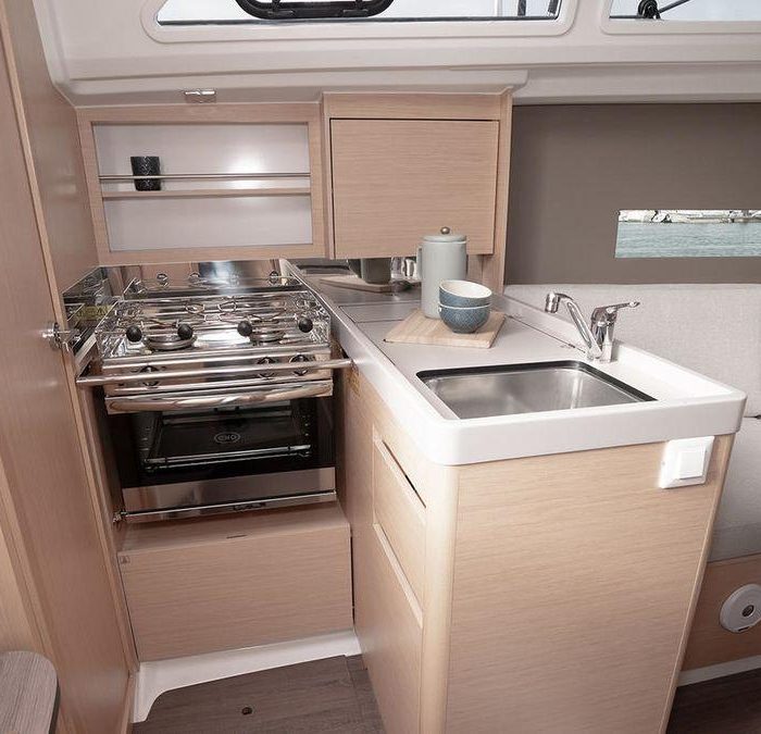Moorings Oceanis 30.1 Club | Oceanis 30.1 photo 5
