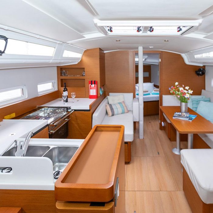 OSKAR  new 2024 (air condition, solar panels) | Sun Odyssey 410 photo 10