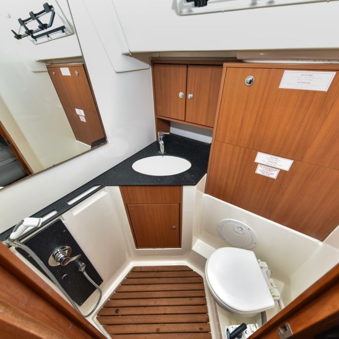 Controvento | Bavaria Cruiser 45 photo 36
