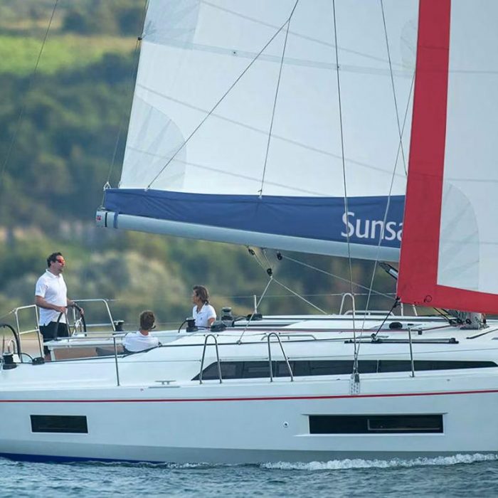 Sunsail 42 Premium photo 5