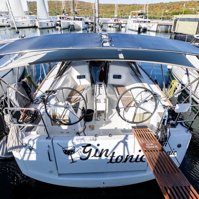Gin Tonic | Sun Odyssey 349 photo 2