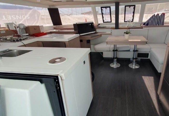 Crazy Diamond | Fountaine Pajot Astrea 42 photo 5