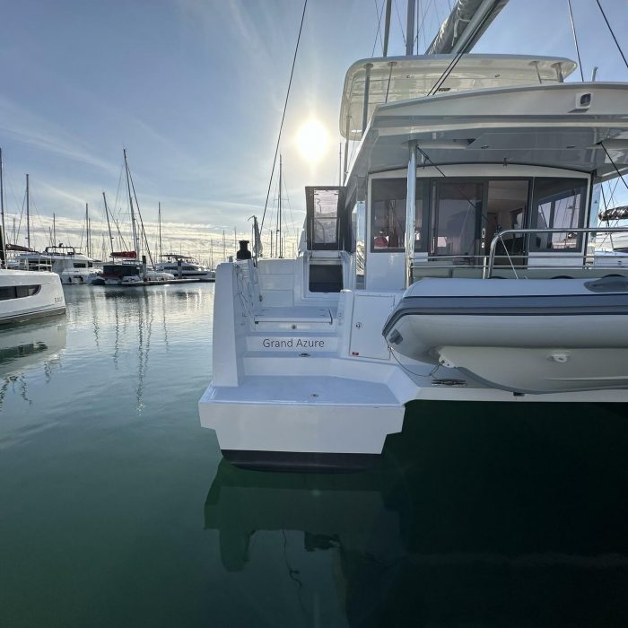 Grand Azure | Bali 4.6 - 5 + 1 cab. photo 1