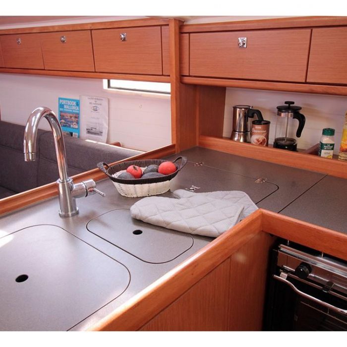 Chilly Lilly | Bavaria Cruiser 37 photo 11