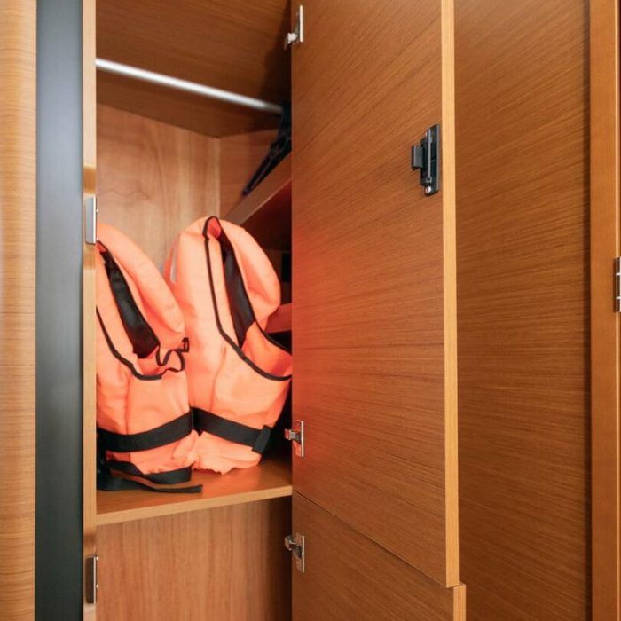 OLIVER new 2025 (air condition, solar panels) | Sun Odyssey 410 photo 17