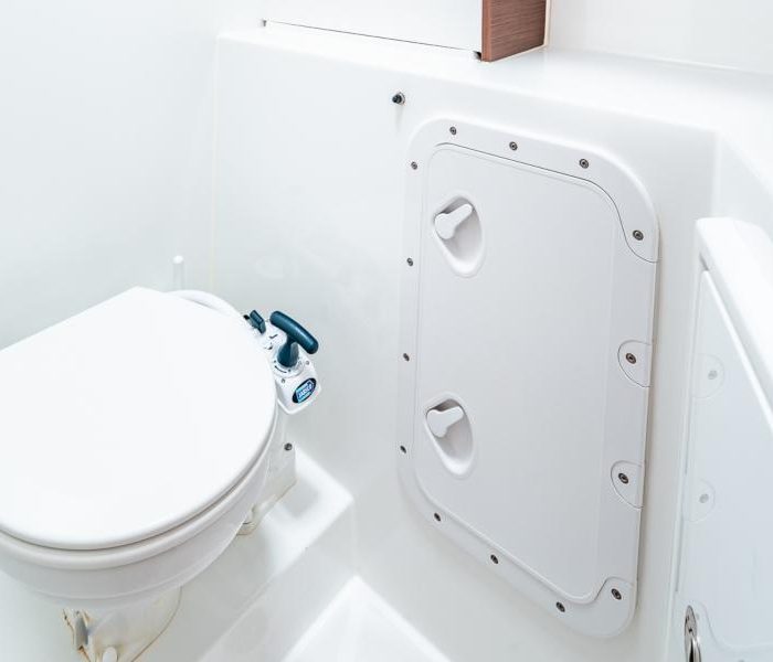Beauty L A/C-GEN-WATER MAKER-SOLAR-ELEC.WC | Lagoon 42 photo 17