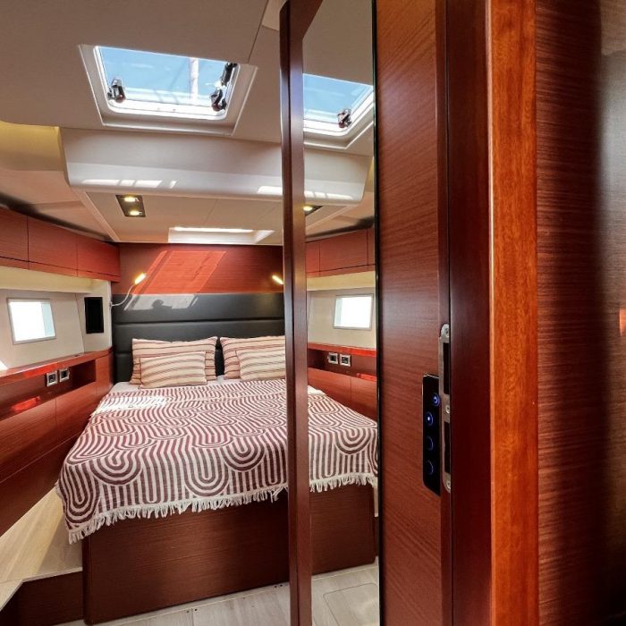 MiR | Hanse 548 photo 17