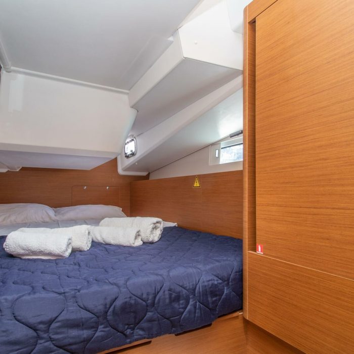 Knot | Sun Odyssey 490 photo 32