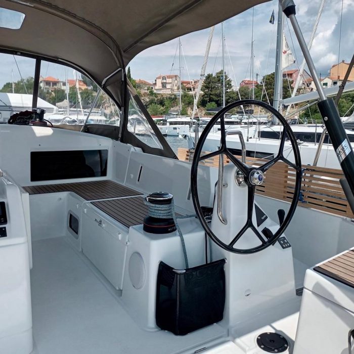 MA CHERIE | Sun Odyssey 490 photo 4