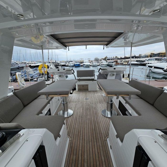 MiR | Hanse 548 photo 7