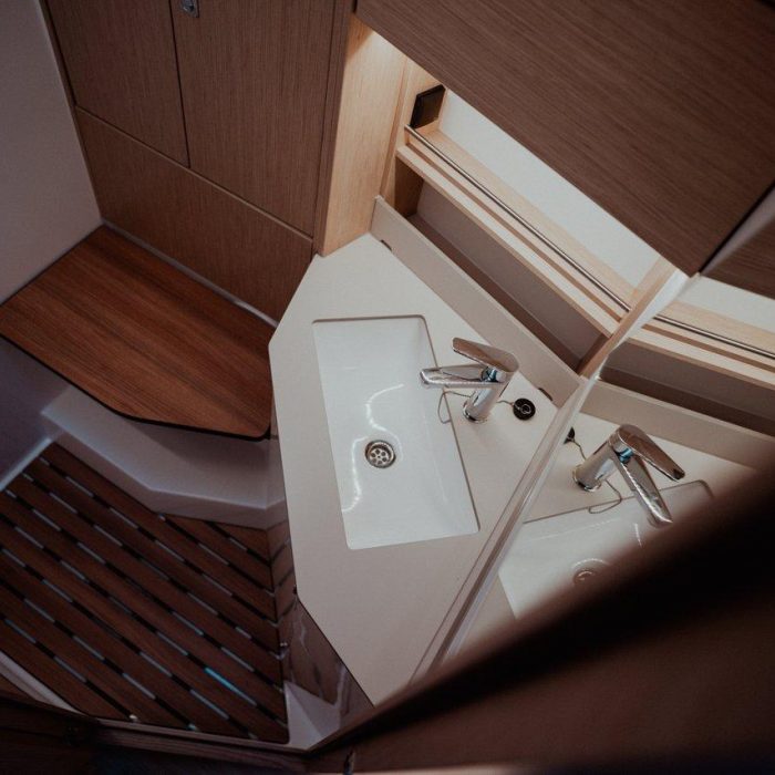 Art N | Bavaria C46 photo 40